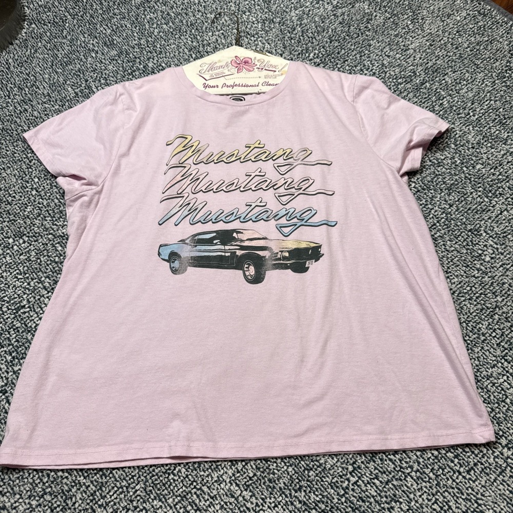 Vintage Ford Mustang Womens Short Sleeve Crew Neck Graphic Pink Size 2XL